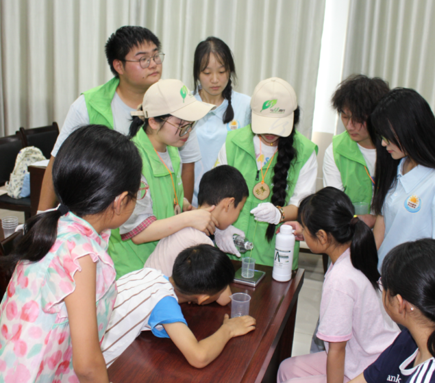 课后服务为载体丰厚课程供应让学生在多元体验中全面发展 课后服务为载体丰厚课程供应让学生在多元体验中全面发展